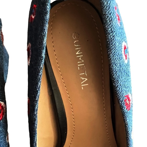 NEW Gunmetal Penelopa Denim Embroidered Pump Size 8 - Picture 5 of 8